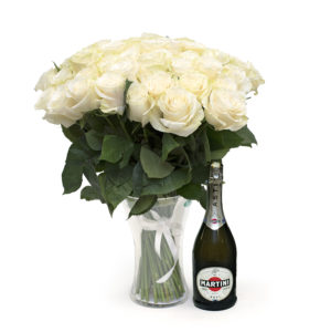 Valged roosid koos Martini Astiga M109